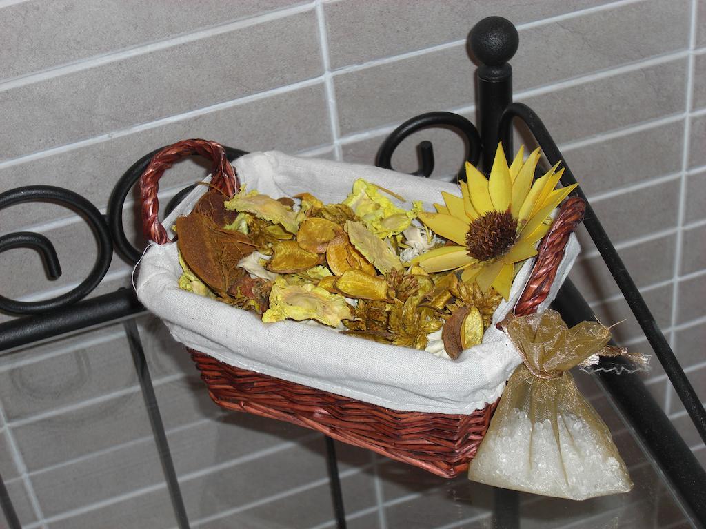 Pietra Preziosa Bed & Breakfast Pietra Ligure Eksteriør bilde